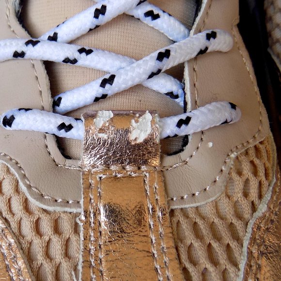 Steve Madden Antonio Gold Sneakers - Size 7 - Picture 4 of 7